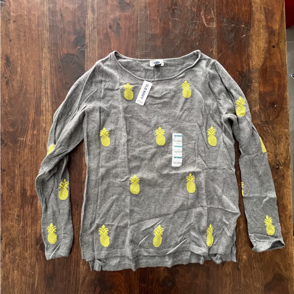 Old Navy Gray Long Sleeve with Yellow Pineapple Print
